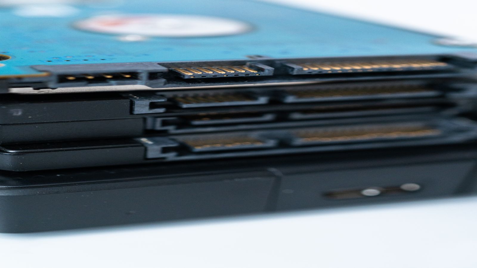 BPI-R4 boot strategy diagram showing eMMC NAND NVMe and SD card fallback paths with arrows