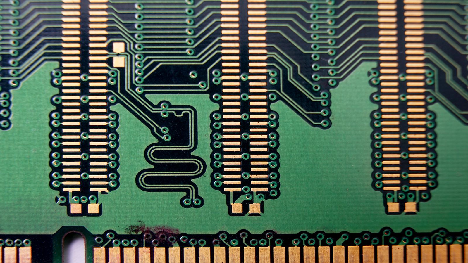 HiKey 960 development board with modern Linux terminal and community image selection screen